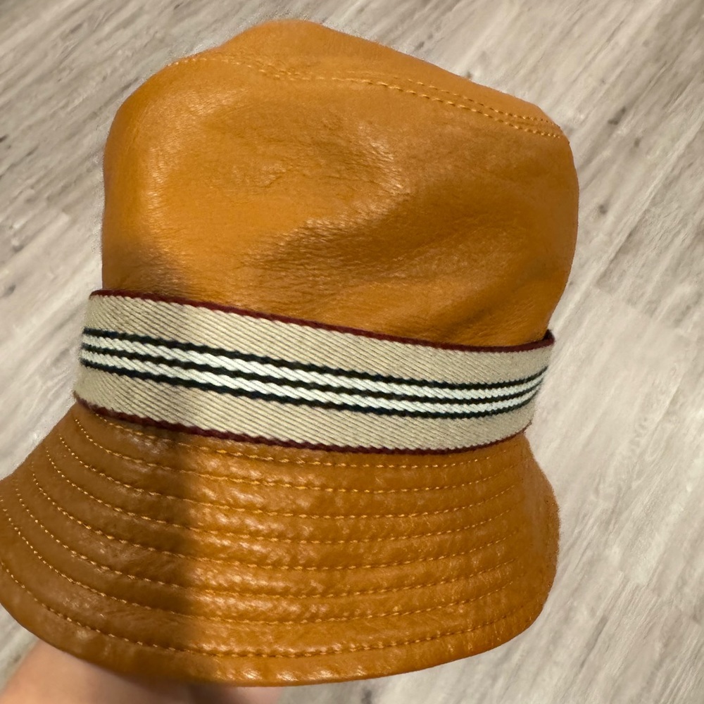 Burberry vintage leather bucket hat